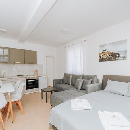 Apartments Milivojevic Бар Экстерьер фото