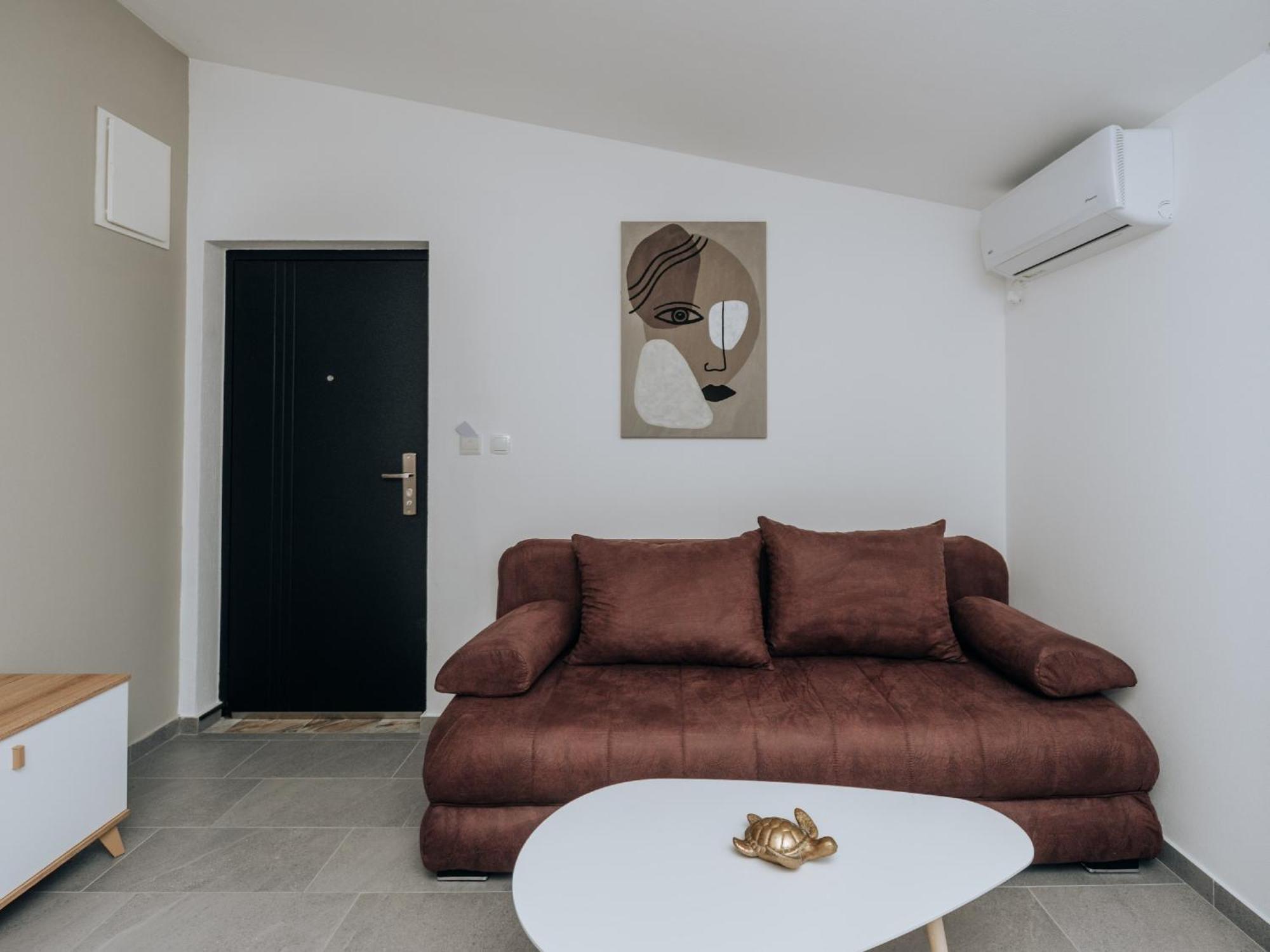 Apartments Milivojevic Бар Экстерьер фото