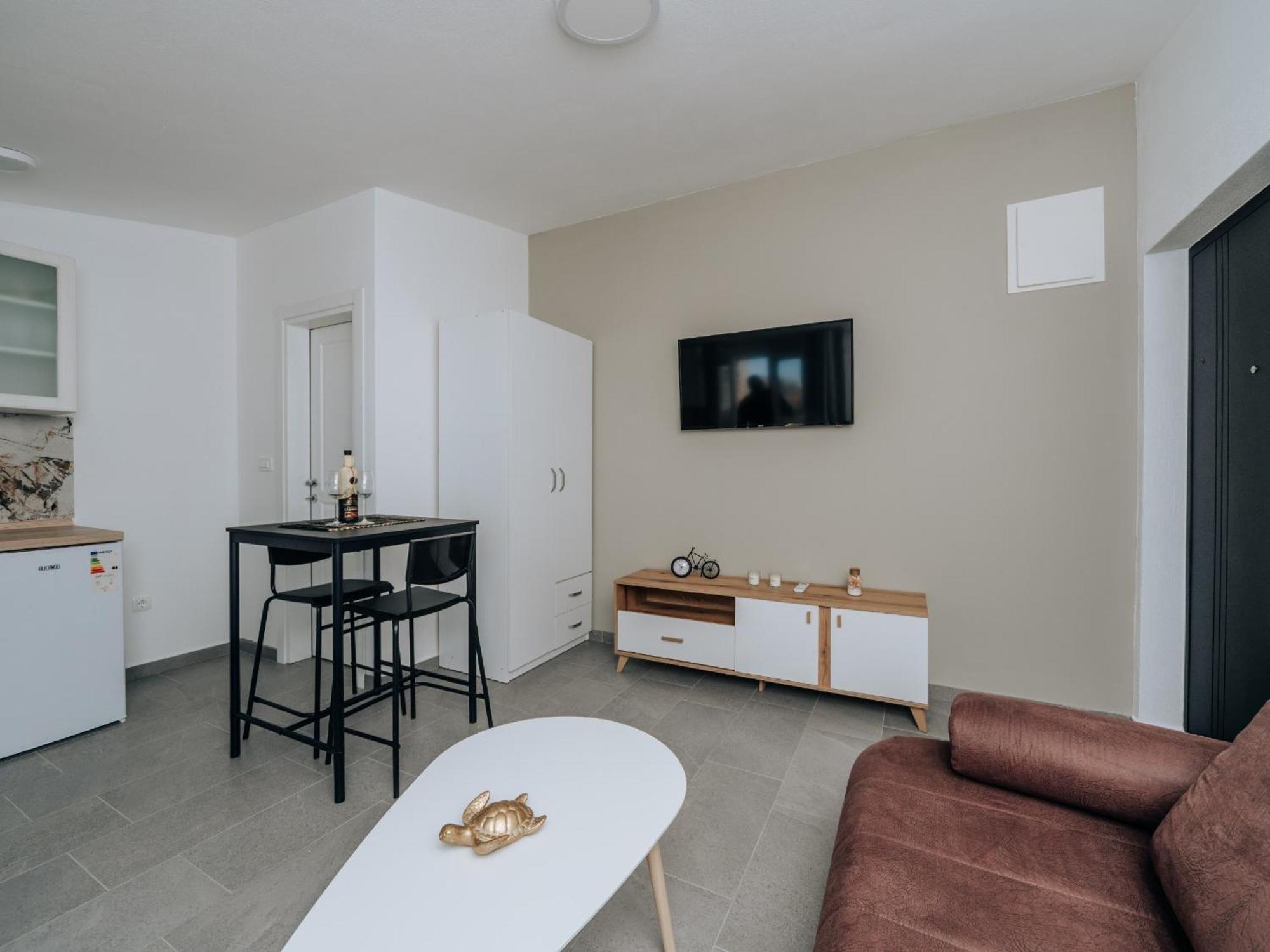 Apartments Milivojevic Бар Экстерьер фото