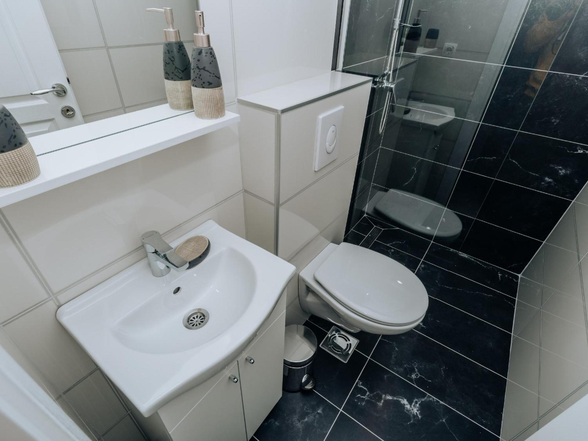Apartments Milivojevic Бар Экстерьер фото