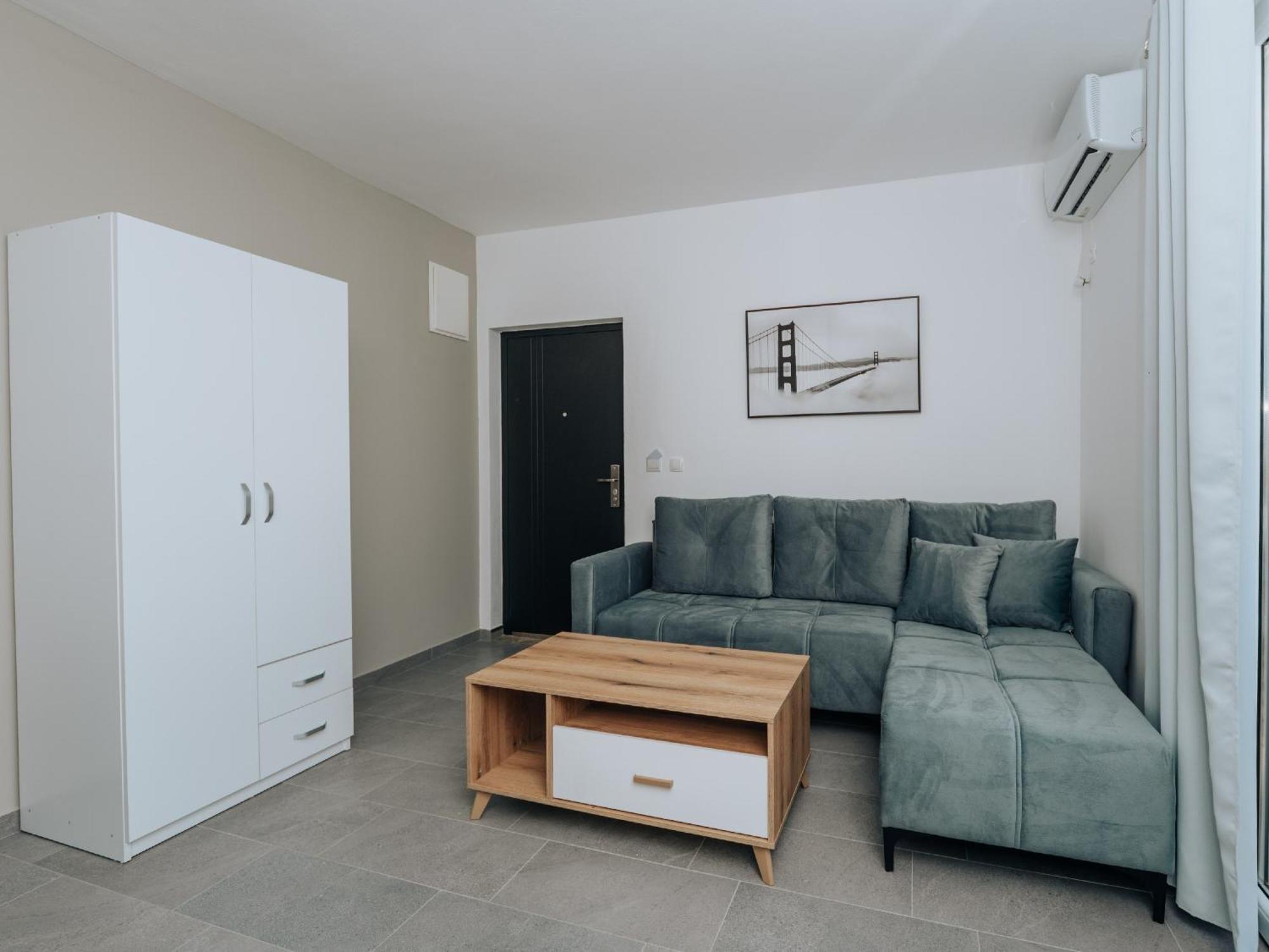Apartments Milivojevic Бар Экстерьер фото