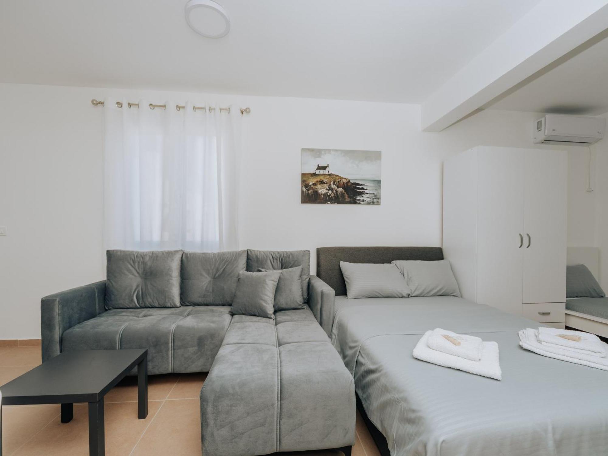 Apartments Milivojevic Бар Экстерьер фото