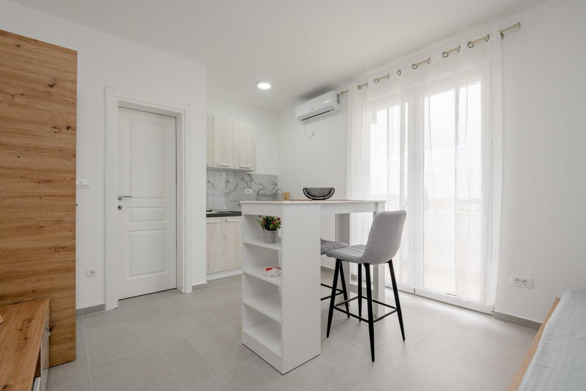 Apartments Milivojevic Бар Номер фото