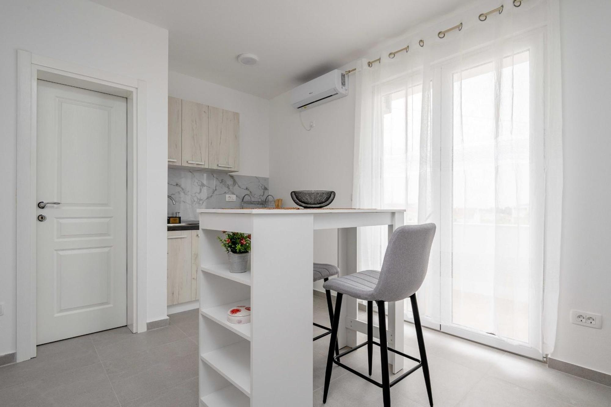 Apartments Milivojevic Бар Номер фото