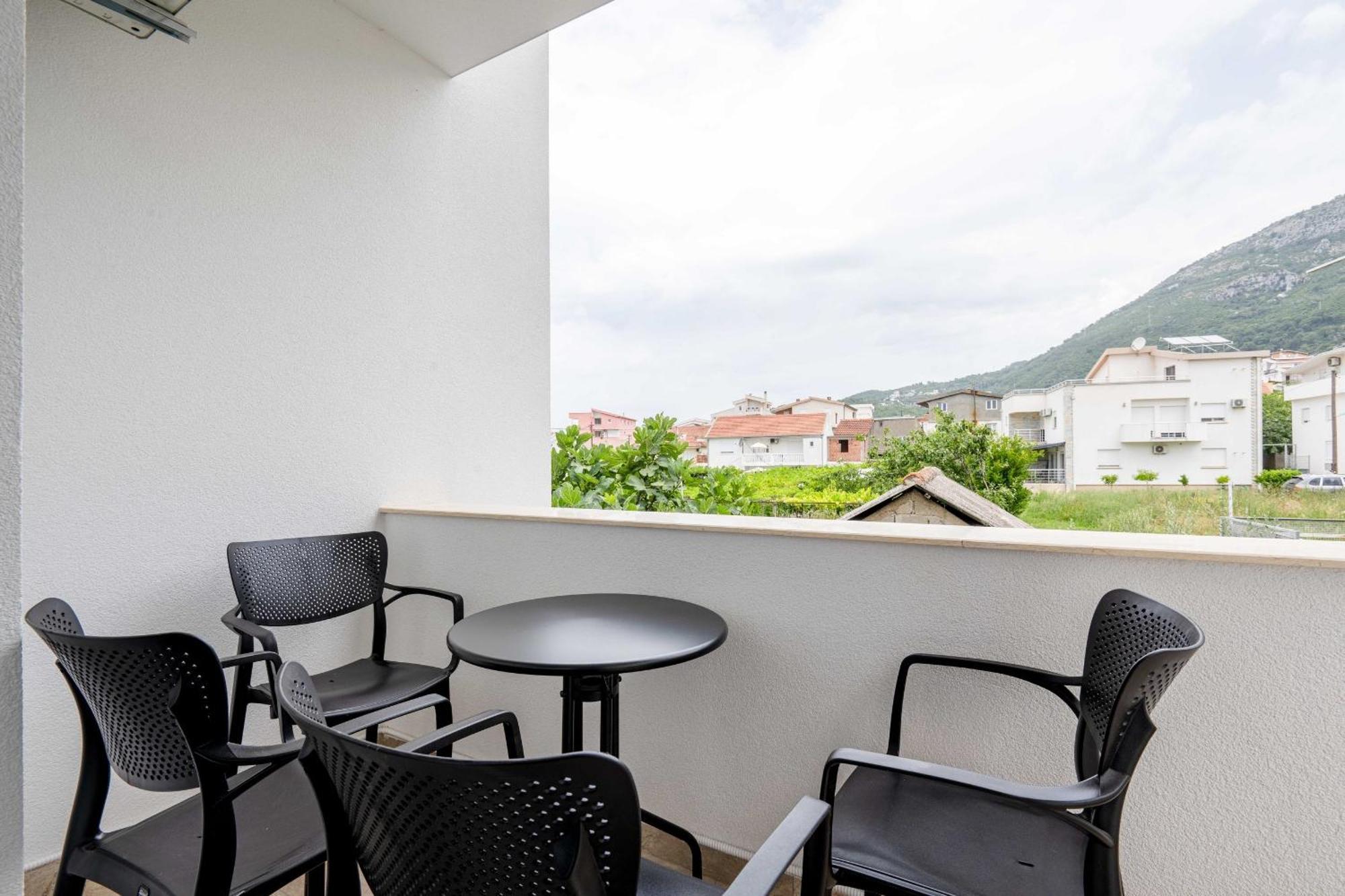 Apartments Milivojevic Бар Экстерьер фото